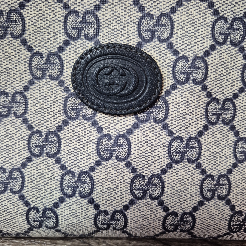 Gucci Vintage Crosbody Bag In Great Condition, 100% Authentic - Picture 5 of 11